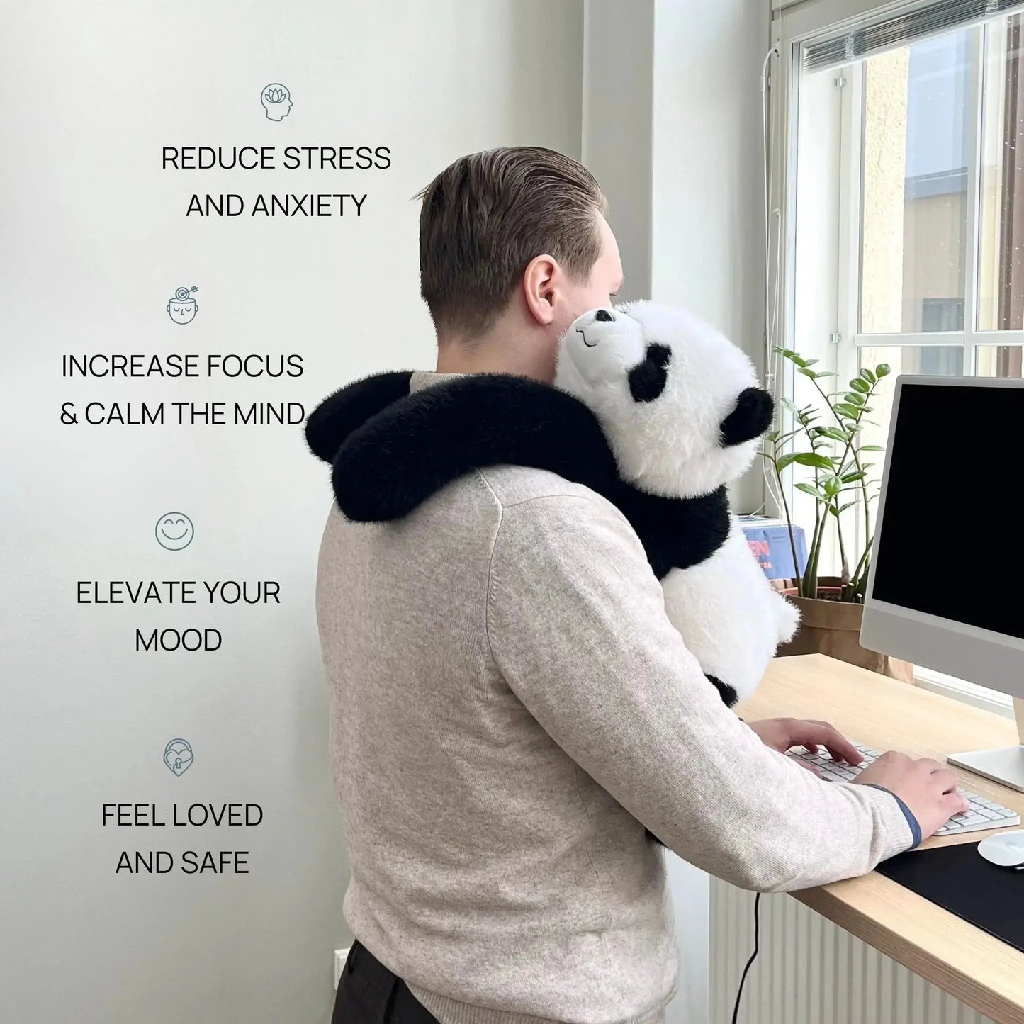 Sarılan Peluş Panda